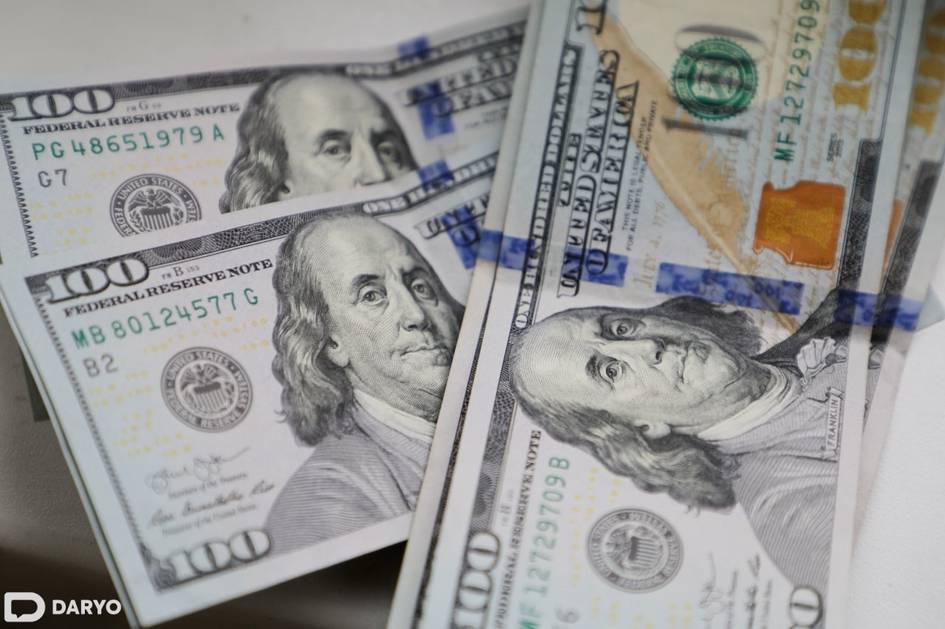 O‘zbekistonda dollar kursi yana tushdi